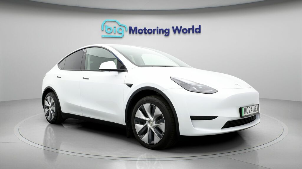 Tesla Model Y Y Model Y Rwd White