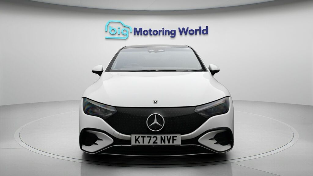 Mercedes-Benz EQE Amg Line White #2