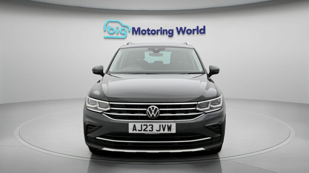 Volkswagen Tiguan Elegance Grey #2