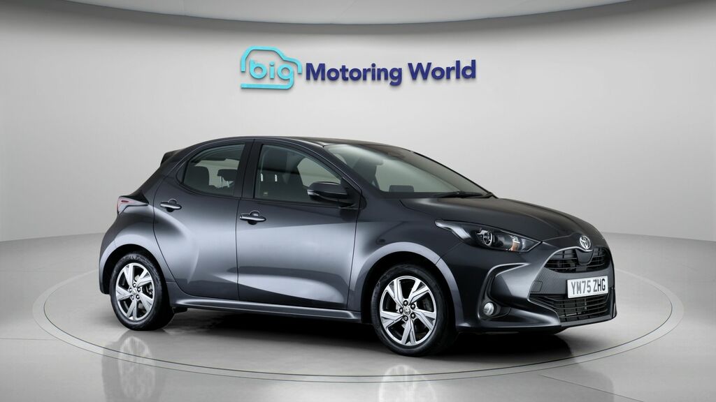 Toyota Yaris Icon Grey