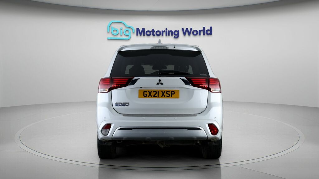Mitsubishi Outlander Dynamic White #6