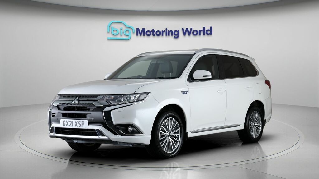 Mitsubishi Outlander Dynamic White #3
