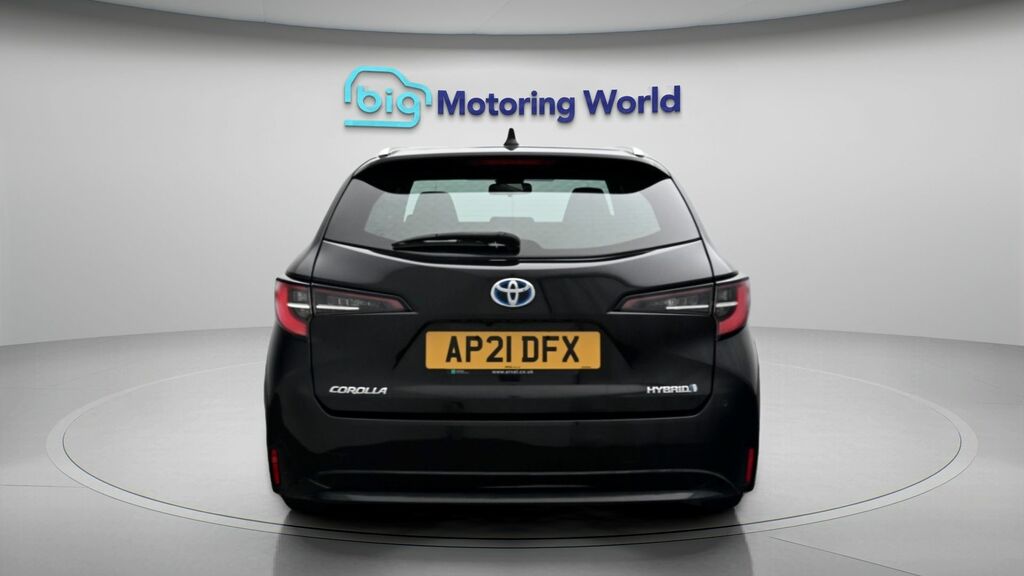 Toyota Corolla Icon Tech Black #6