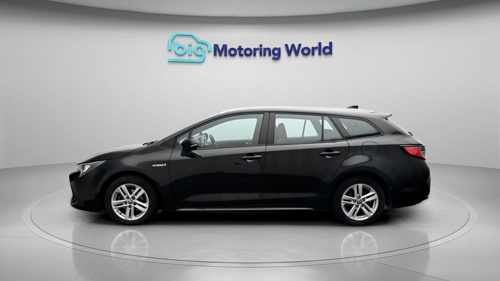 Toyota Corolla Icon Tech Black #4
