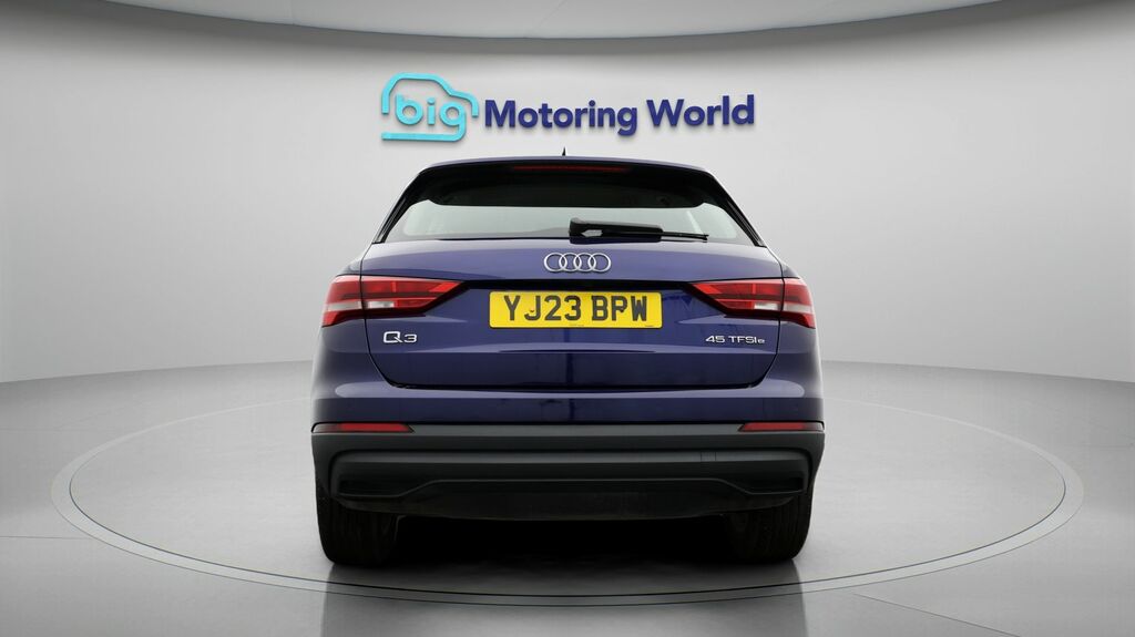 Audi Q3 Technik Blue #6