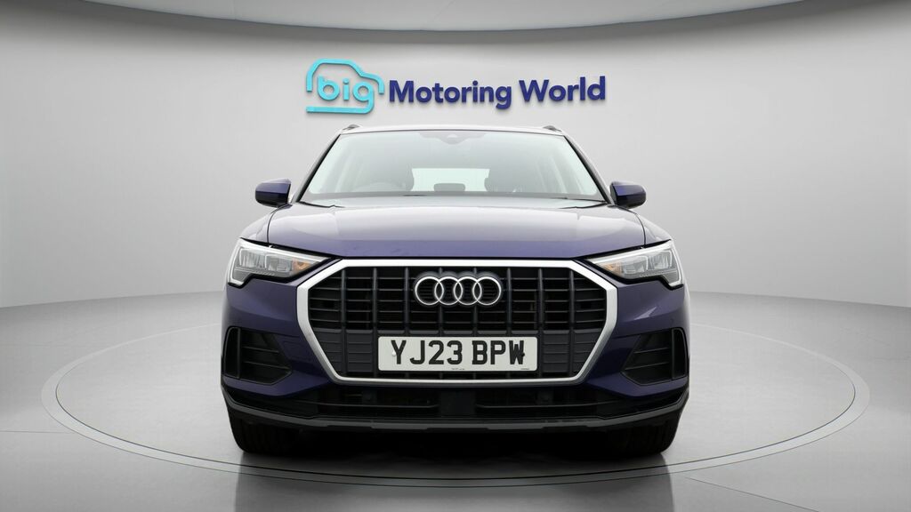 Audi Q3 Technik Blue #2