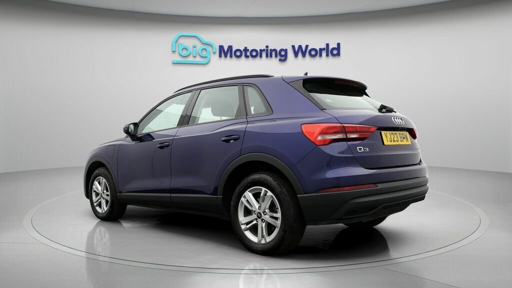 Audi Q3 Technik Blue #5