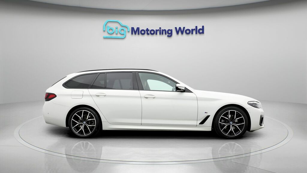 BMW 5 Series 520D M Sport Mhev Blue #8