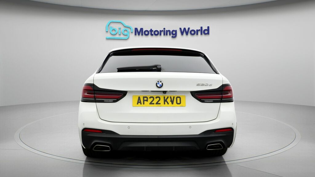BMW 5 Series M Sport White #6