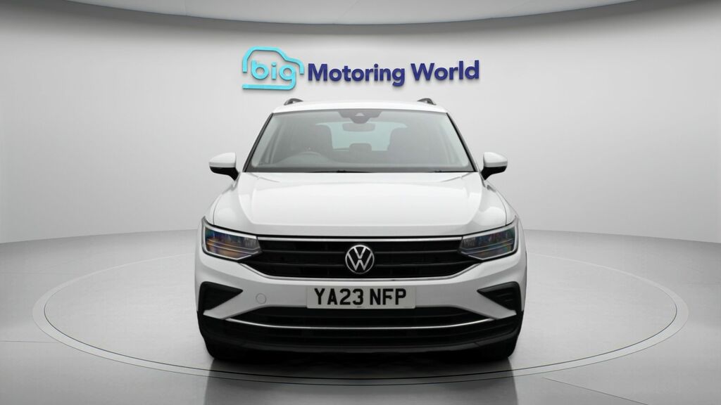 Volkswagen Tiguan Life White #2
