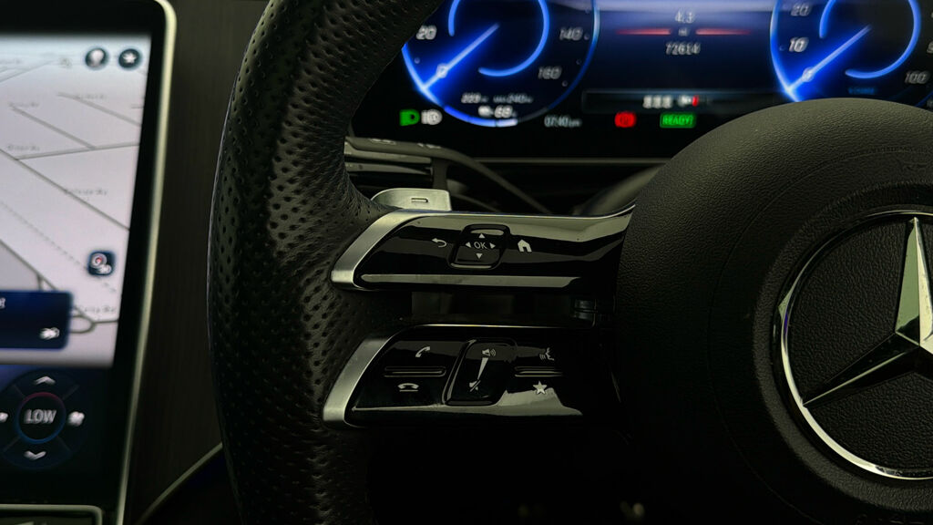 Mercedes-Benz EQE Exclusive Luxury Black #22