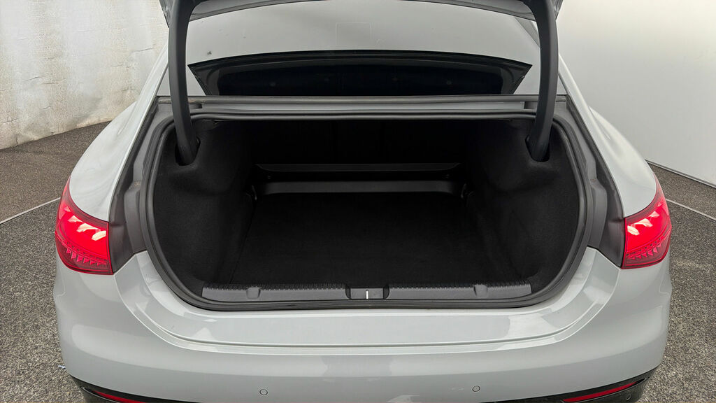 Mercedes-Benz EQE Exclusive Luxury Black #15