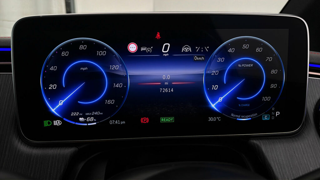 Mercedes-Benz EQE Exclusive Luxury Black #24