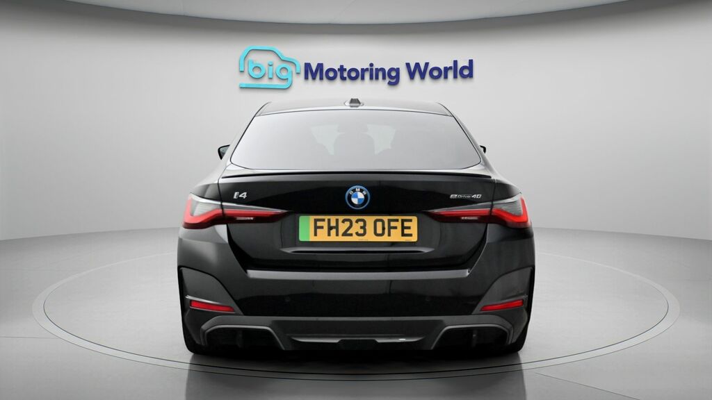 BMW i4 M Sport Black #6