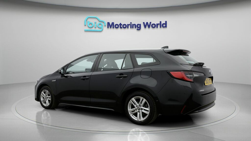 Toyota Corolla Icon Tech Black #5