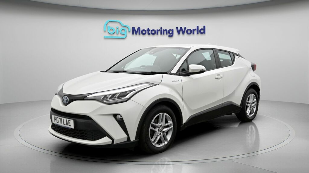 Toyota C-Hr Icon White #3