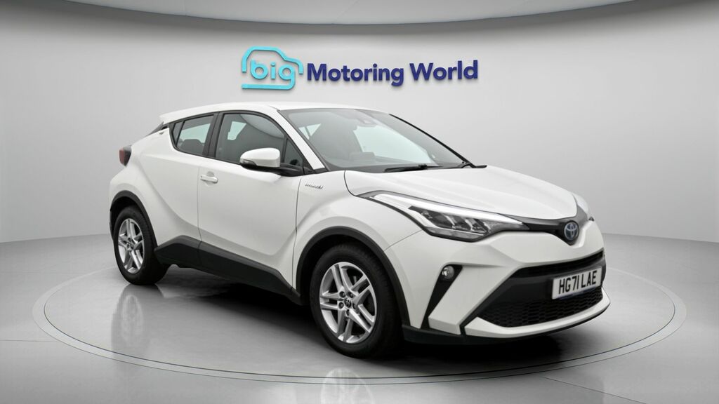 Toyota C-Hr Icon White