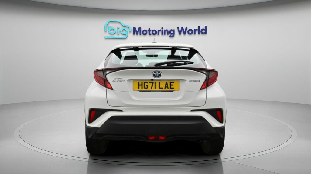 Toyota C-Hr Icon White #6