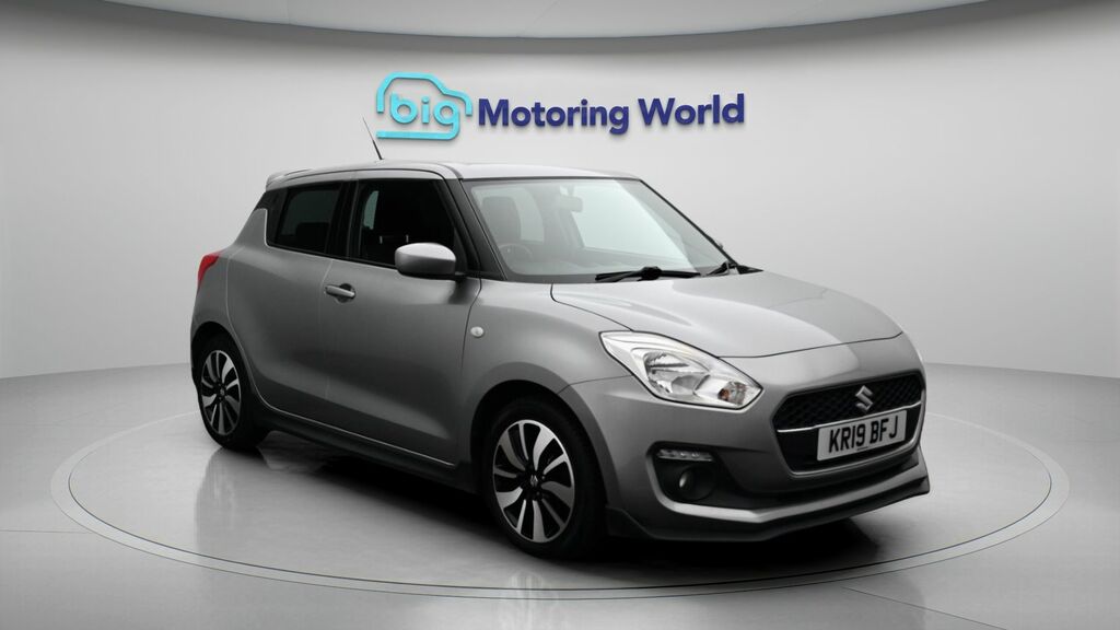 Suzuki Swift Attitude Silver