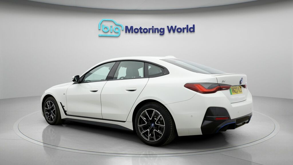 BMW i4 M Sport White #5