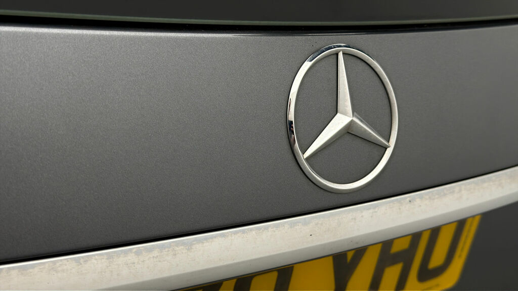 Mercedes-Benz E Class 2.0 E300e 13.5Kwh Amg Line Premium G-tronic White #19