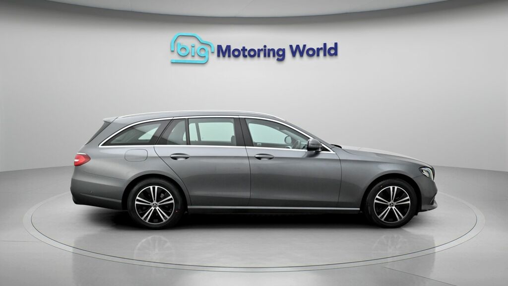 Mercedes-Benz E Class 2.0 E300e 13.5Kwh Amg Line Premium G-tronic White #8