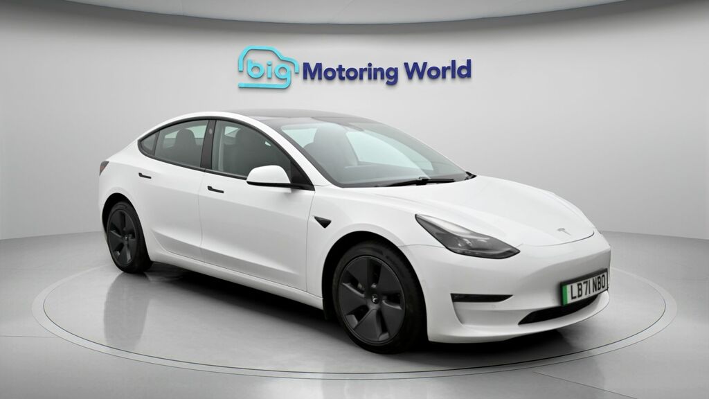 Tesla Model 3 Long Range White