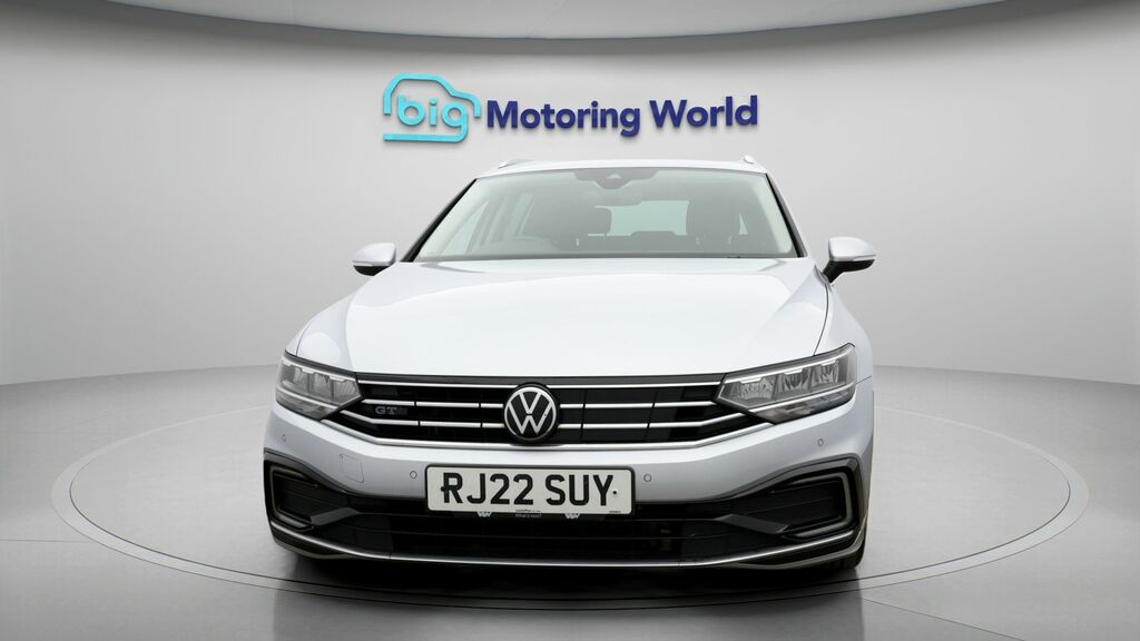 Volkswagen Passat Gte Silver #2