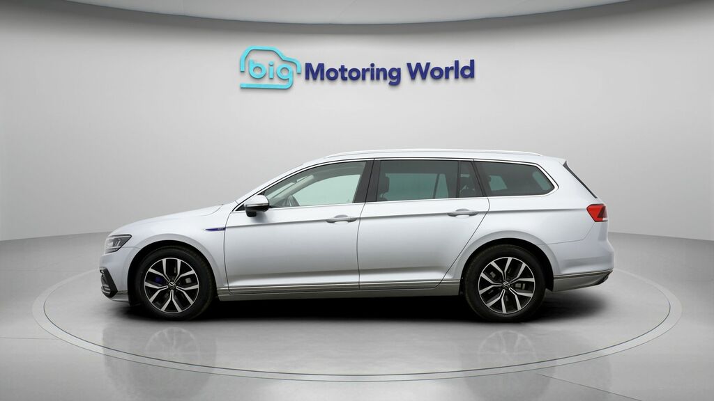 Volkswagen Passat Gte Silver #4