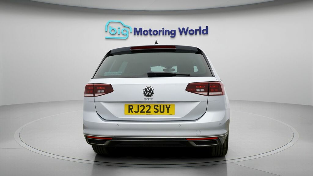 Volkswagen Passat Gte Silver #6