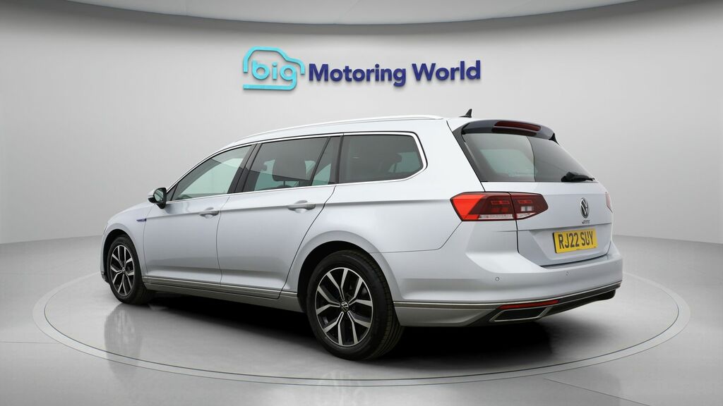 Volkswagen Passat Gte Silver #5