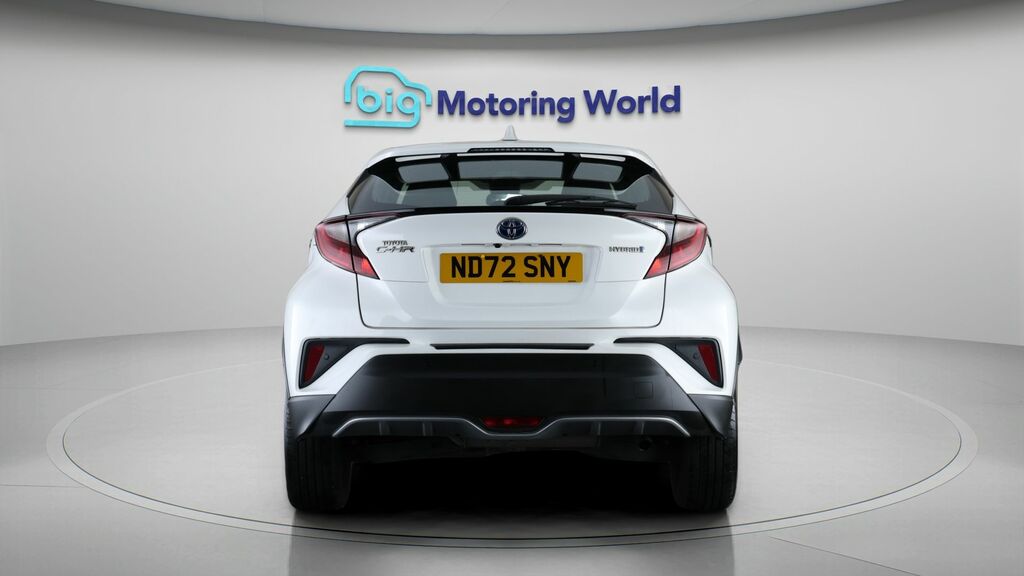 Toyota C-Hr Icon White #6