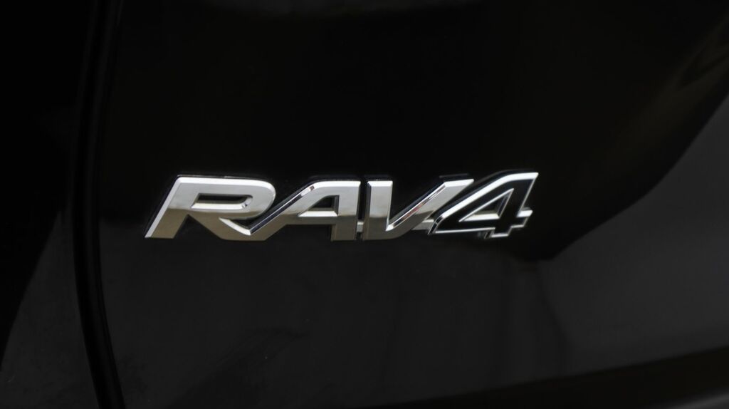Toyota Rav 4 Rav4 Design Hev Cvt Black #20
