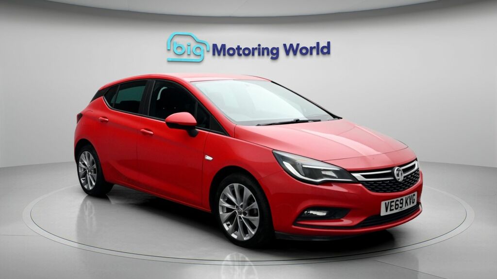 Vauxhall Astra Tech Line Nav Red