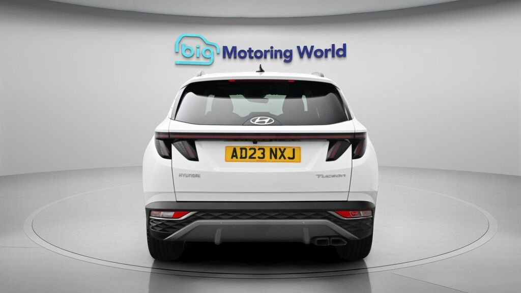 Hyundai Tucson Premium AD23NXJ White #6