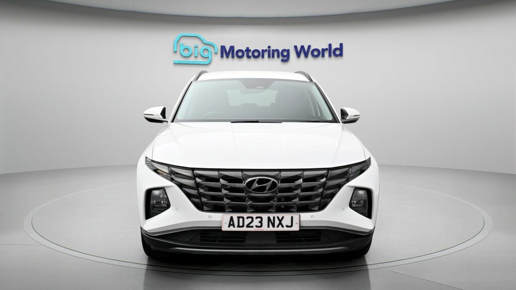 Hyundai Tucson Premium AD23NXJ White #2