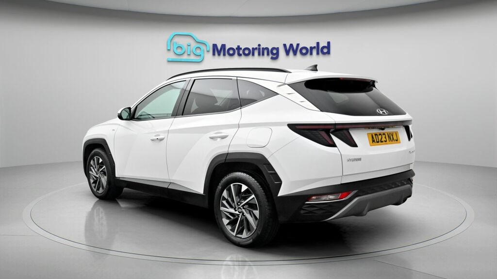 Hyundai Tucson Premium AD23NXJ White #5