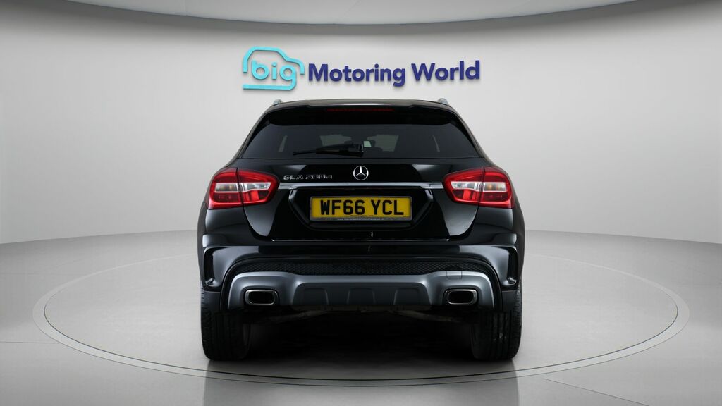 Mercedes-Benz GLA Class Amg Line Black #6