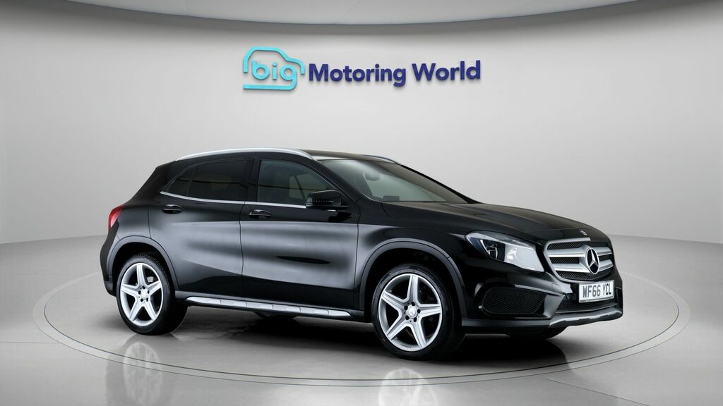 Mercedes-Benz GLA Class Amg Line Black