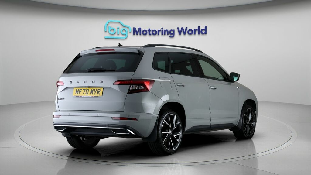 Skoda Karoq 1.5 Tsi Act Se Technology White #7