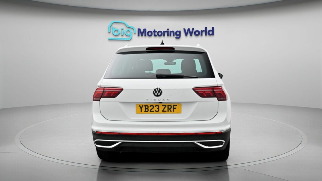 Volkswagen Tiguan Elegance White #6