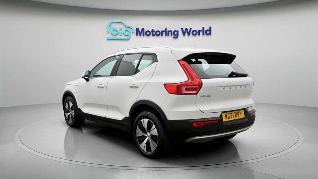 Volvo XC40 Core White #5