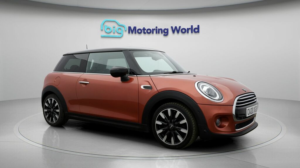 Mini Hatch Cooper Exclusive Red