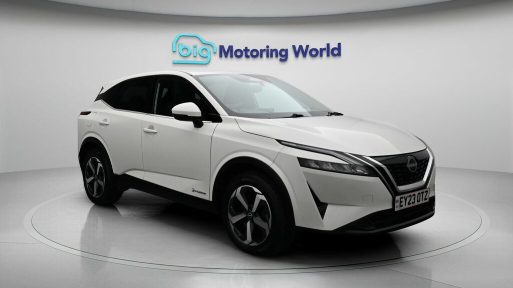 Nissan Qashqai N-connecta White