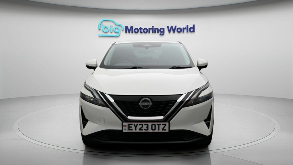 Nissan Qashqai N-connecta White #2