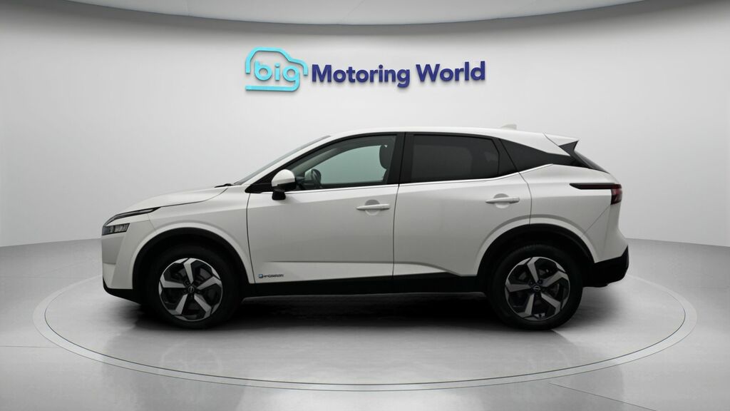 Nissan Qashqai N-connecta White #4