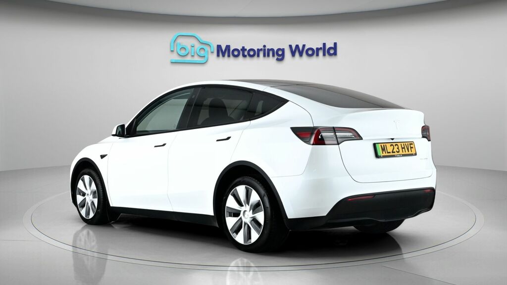 Tesla Model Y Long Range ML23HVF White #5