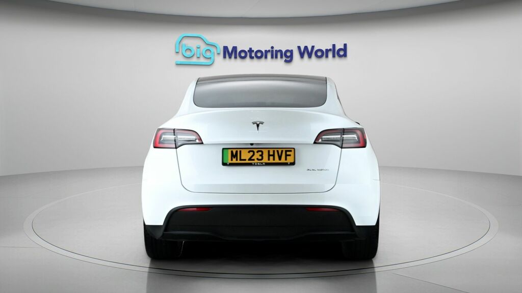 Tesla Model Y Long Range ML23HVF White #6