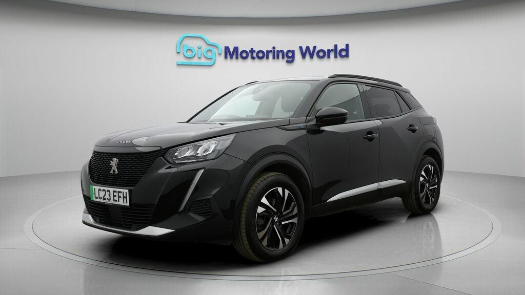 Peugeot e-2008 Allure Premium Black #3