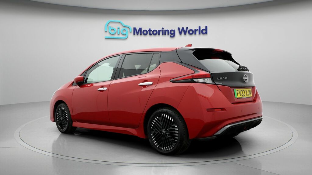 Nissan Leaf N-connecta Red #5